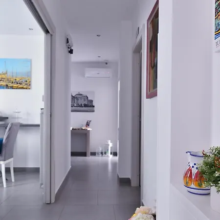ベッド・アンド・ブレックファスト Le Porte Del Centro 4*