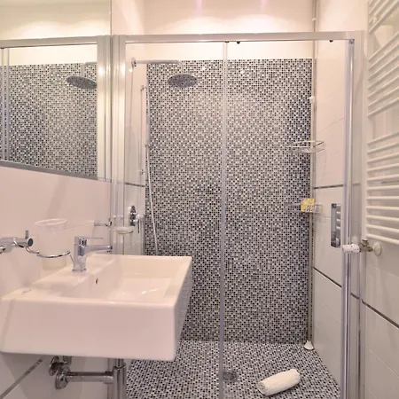 ベッド・アンド・ブレックファスト Le Porte Del Centro 4*