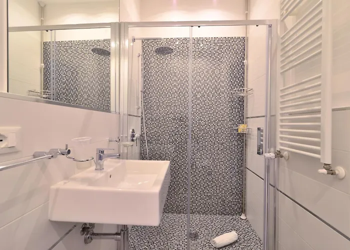 Alojamento de Acomodação e Pequeno-almoço Le Porte Del Centro 4*