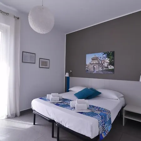 Le Porte Del Centro Bed & Breakfast 4*
