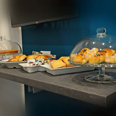 Le Porte Del Centro Bed & Breakfast 4*